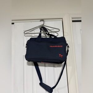 Trafalgar Dark Blue Vintage Travel Bag with Red Accents